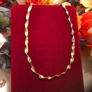 Anne Klein vintage gold tone necklace